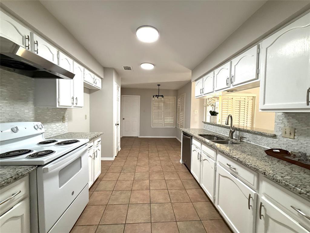 652 Harrison Drive Property Photo 11
