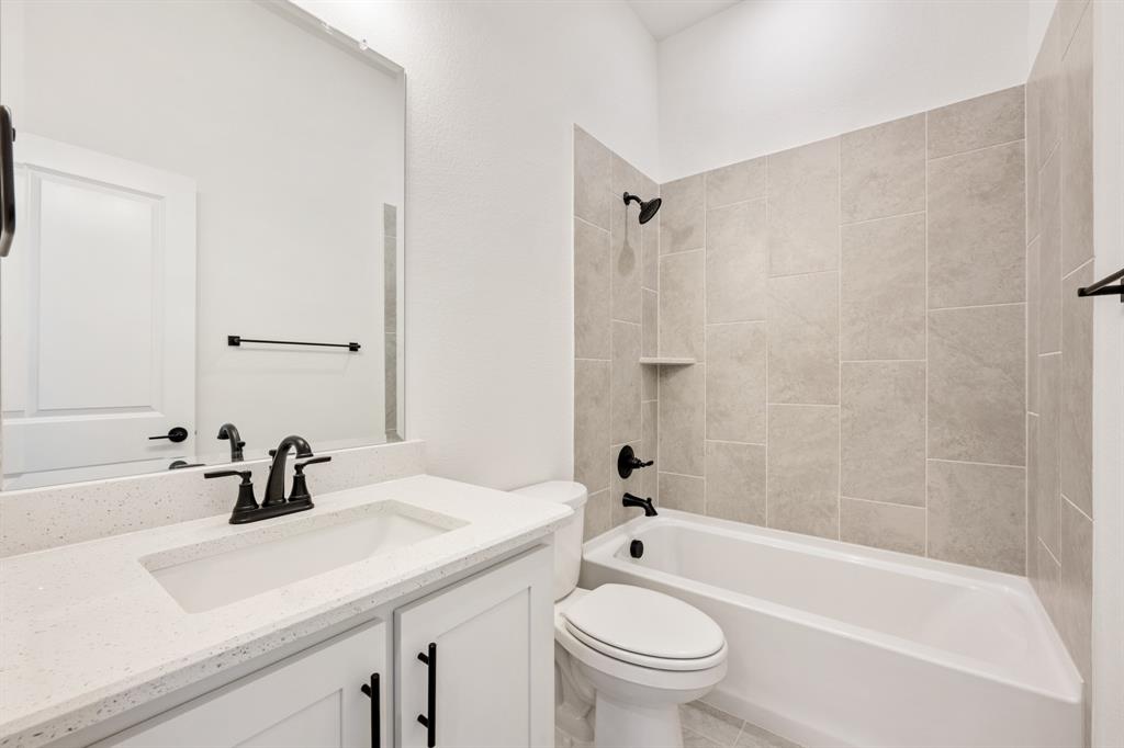 2406 Drummond Street Property Photo 11