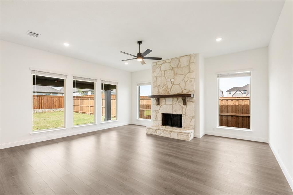 2406 Drummond Street Property Photo 14