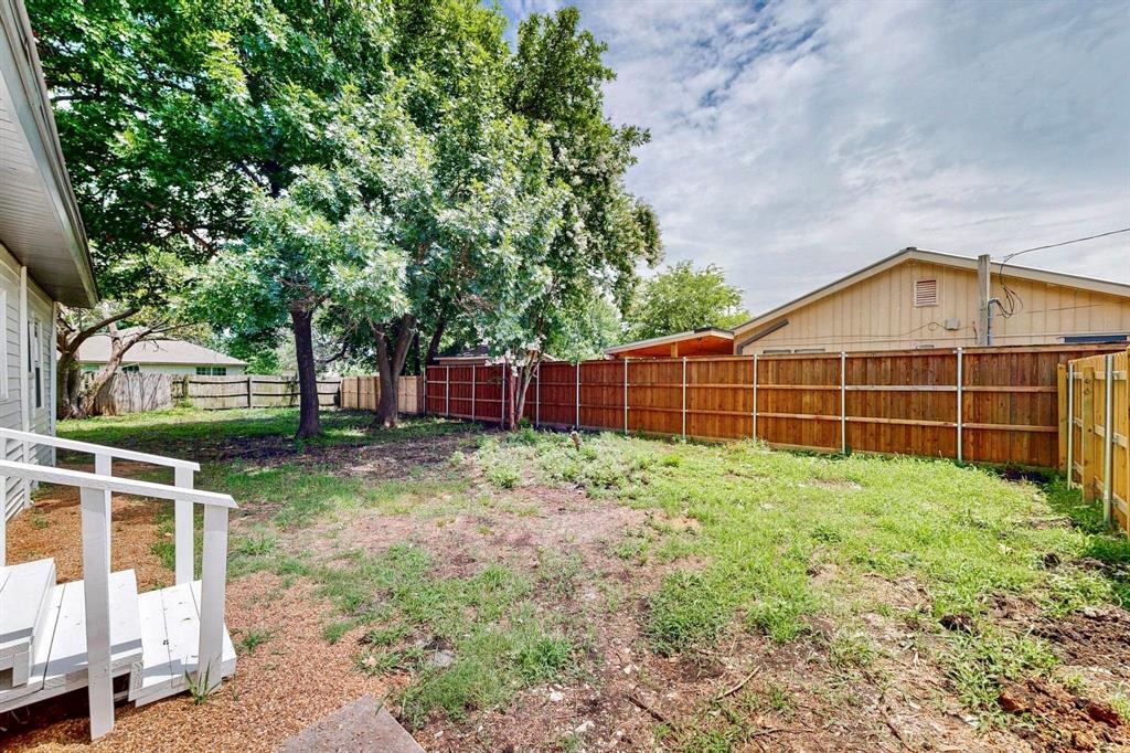 3112 Red River Street Property Photo 12
