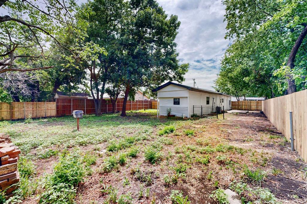 3112 Red River Street Property Photo 13