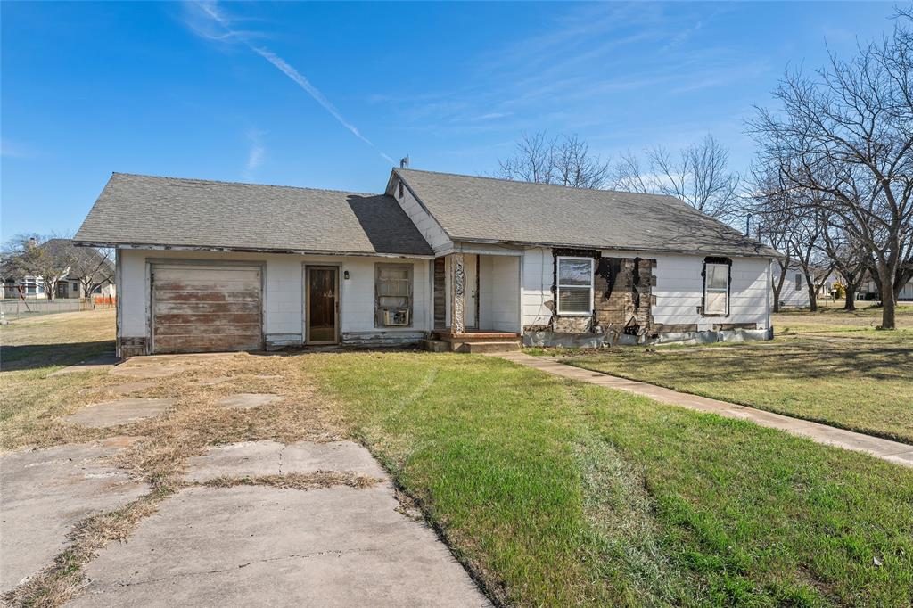310 S 3rd Street Property Photo 20
