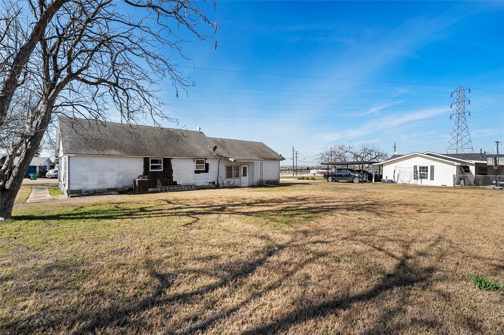 310 S 3rd Street Property Photo 23