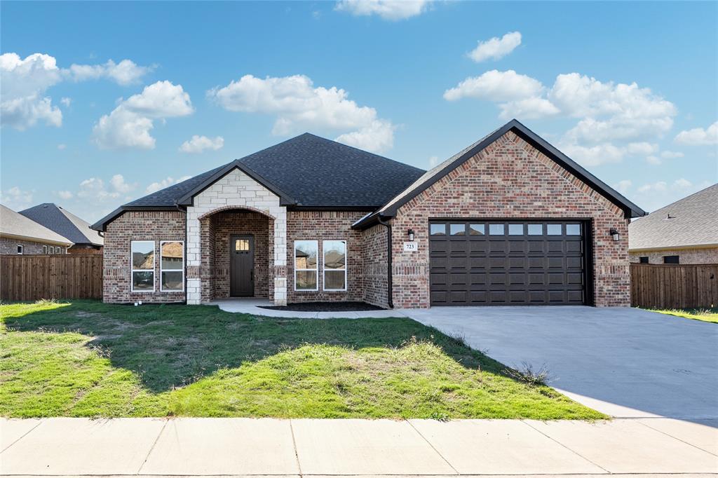 723 Cobblestone Circle Property Photo 1