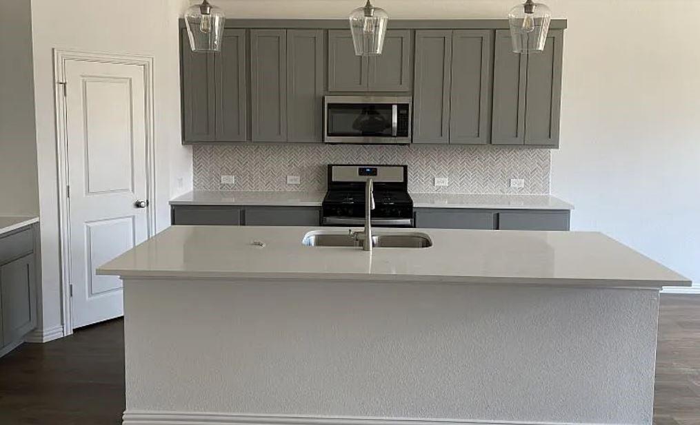 1736 Everglades Drive Property Photo 3