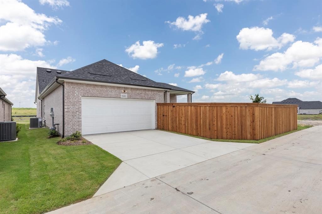 9608 Talia Boulevard Property Photo 35