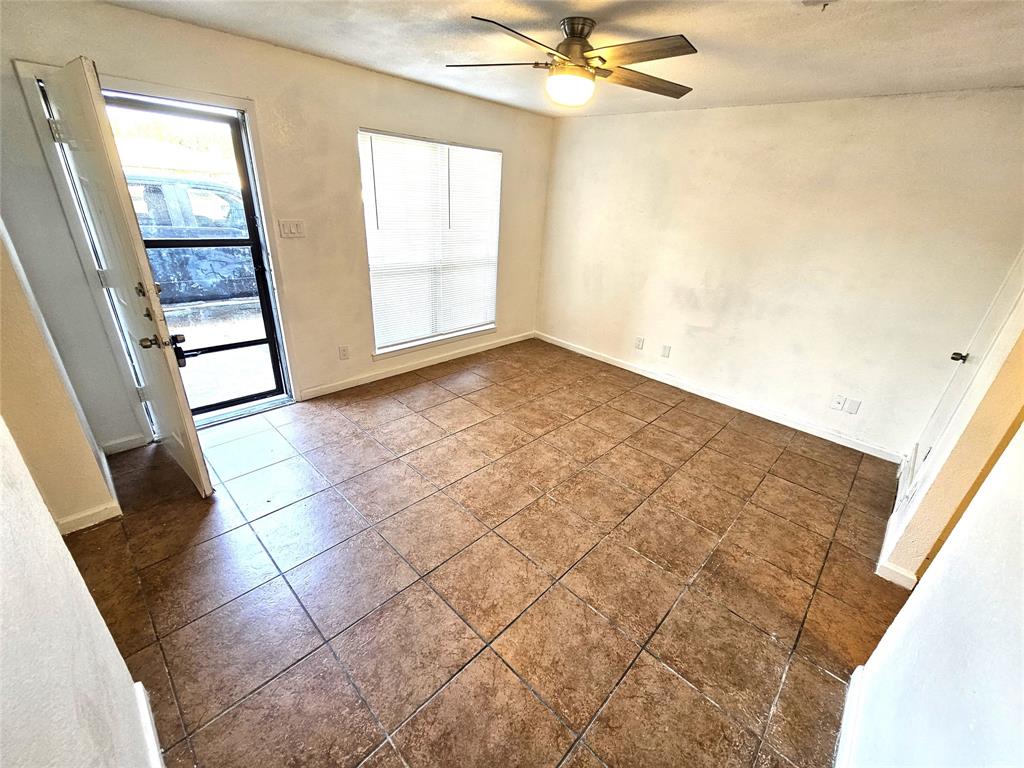 724 Bluebonnet Drive A Property Photo 7