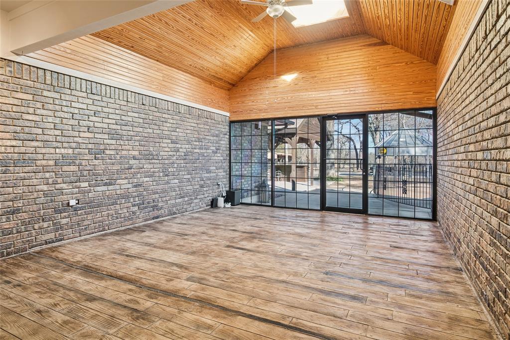 6707 Us 287 Highway Property Photo 9