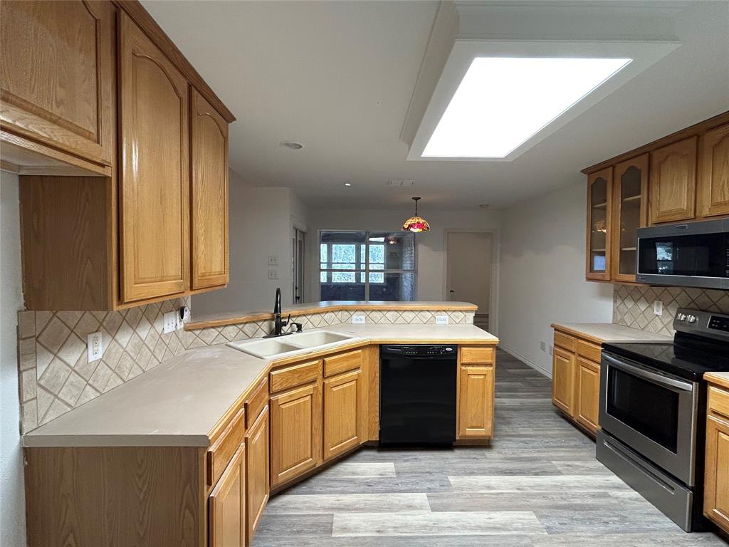 12065 Forest Glen Lane Property Photo 7
