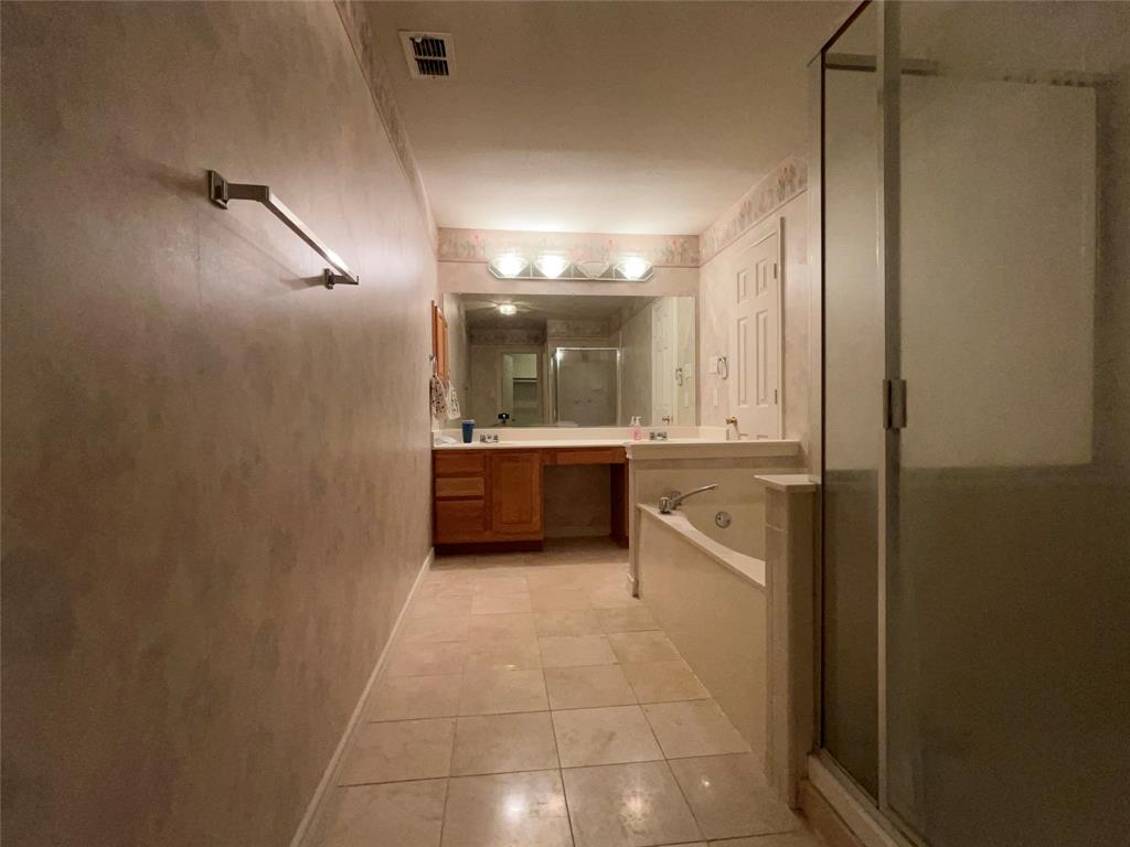 12065 Forest Glen Lane Property Photo 10