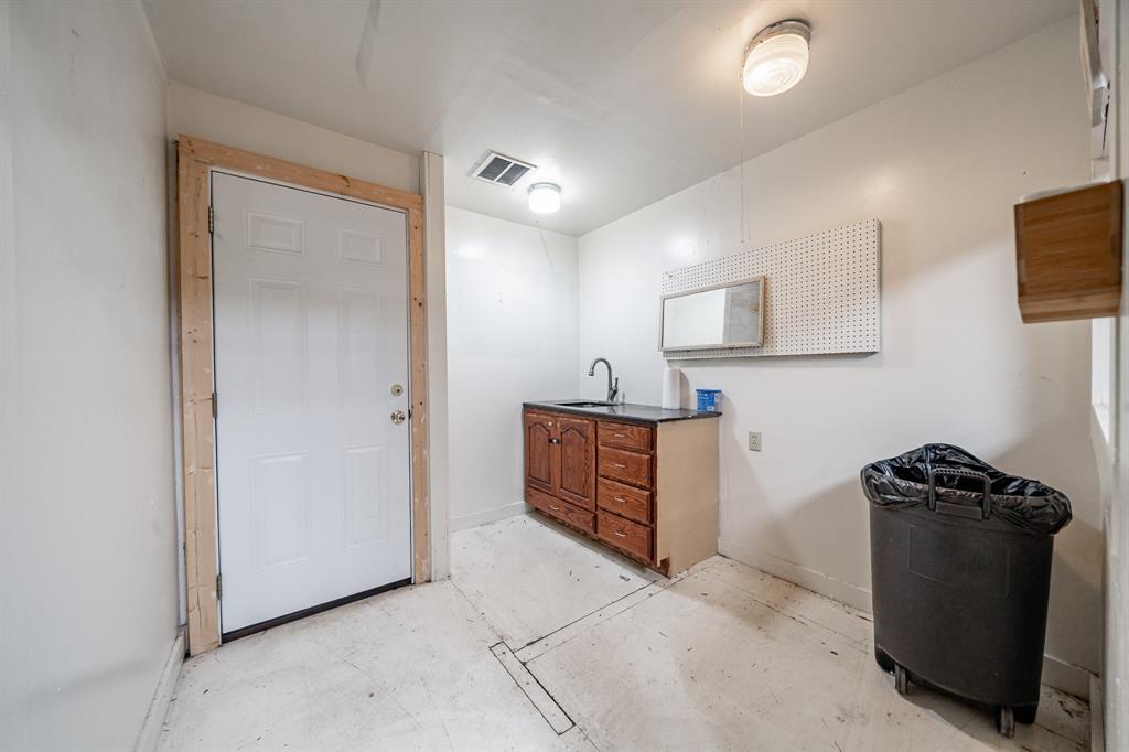 404 N 1st Street Property Photo 14