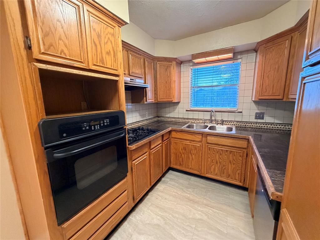 1416 Norwood Drive Property Photo 6
