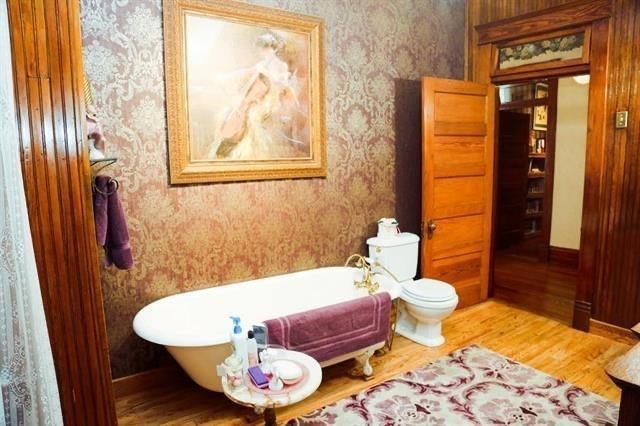 433 W Washington Street Property Photo 10