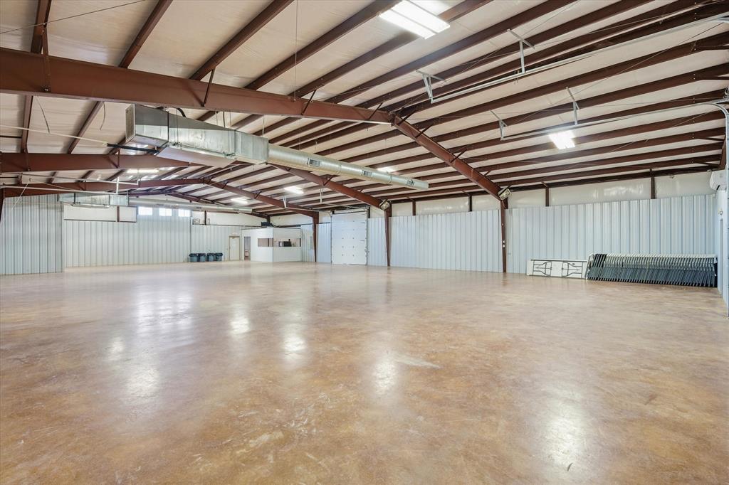 300 Quail Property Photo 3