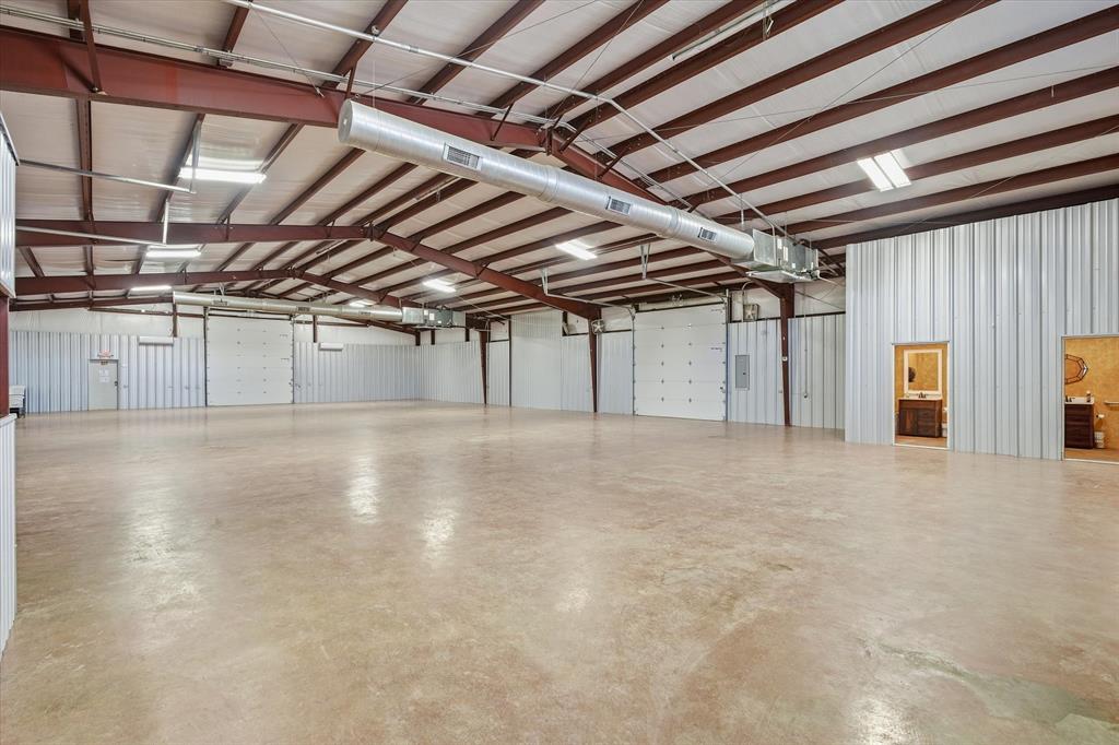 300 Quail Property Photo 4