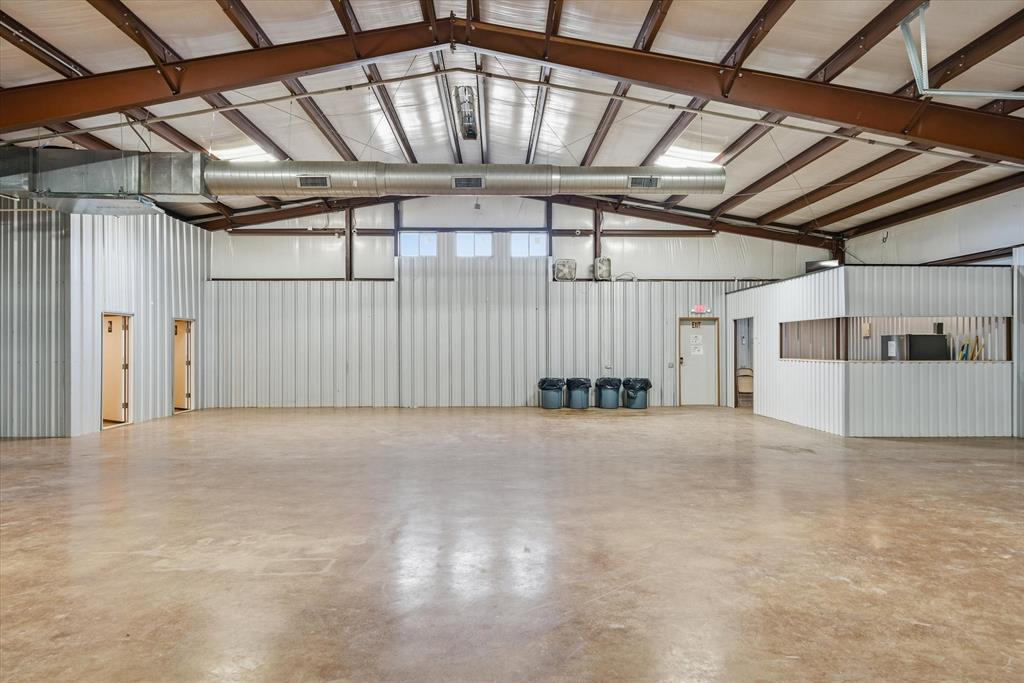 300 Quail Property Photo 12