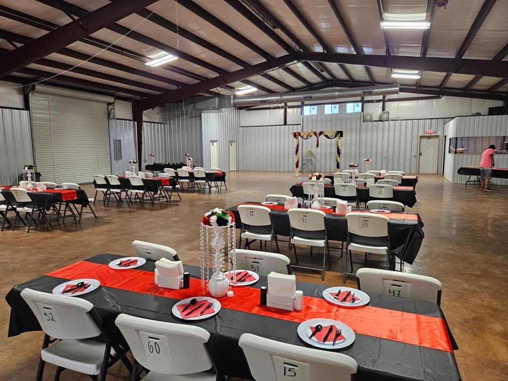 300 Quail Property Photo 15