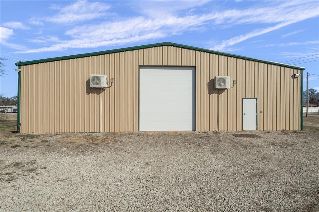 300 Quail Property Photo 19