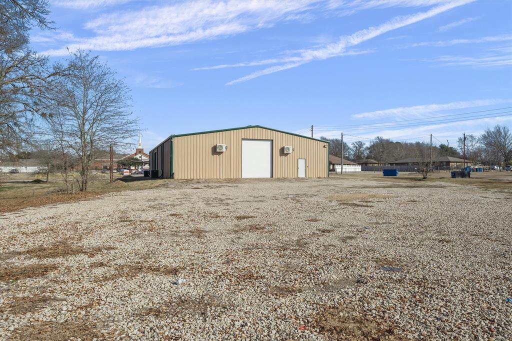 300 Quail Property Photo 20