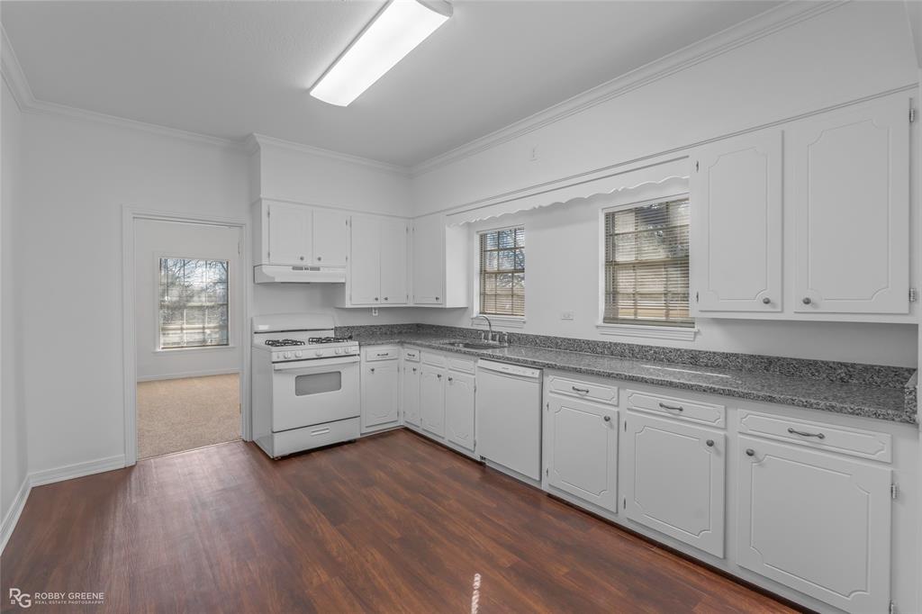 101 N Walnut Street Property Photo 7