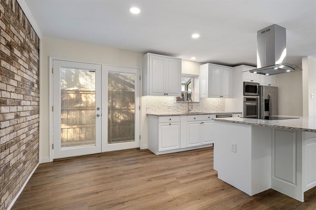 10521 Sandpiper Lane Property Photo 4