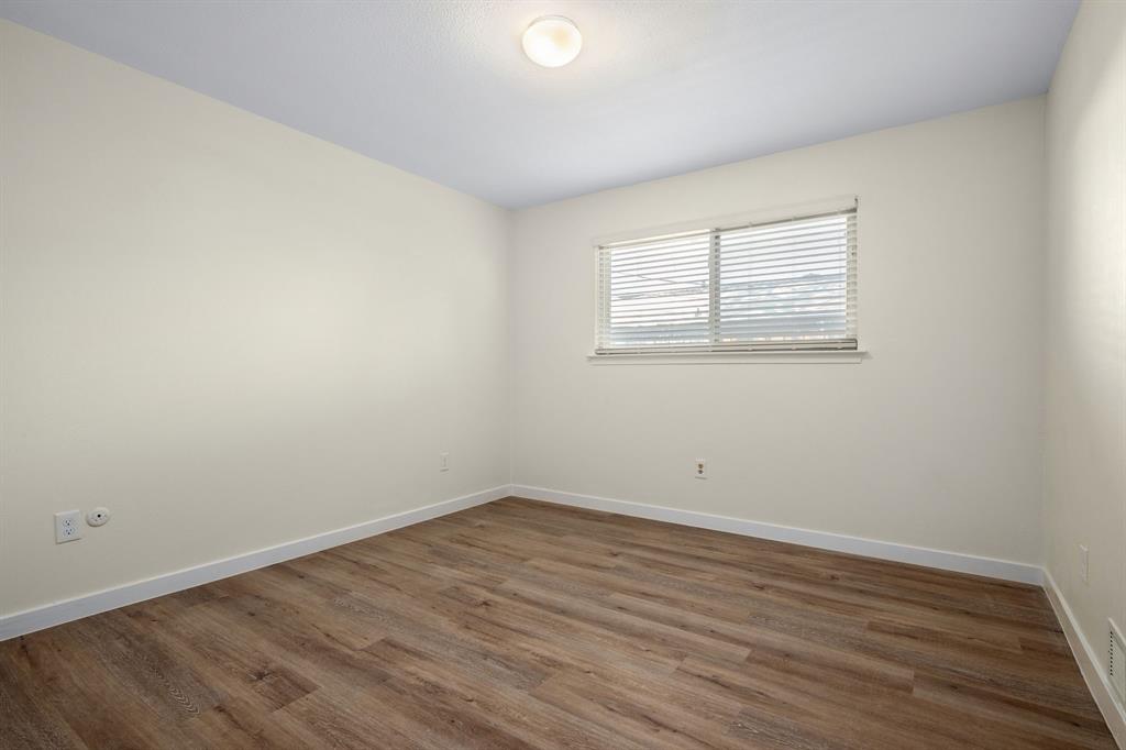 10521 Sandpiper Lane Property Photo 16