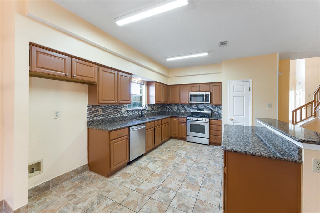 4303 Solitude Court Property Photo 8
