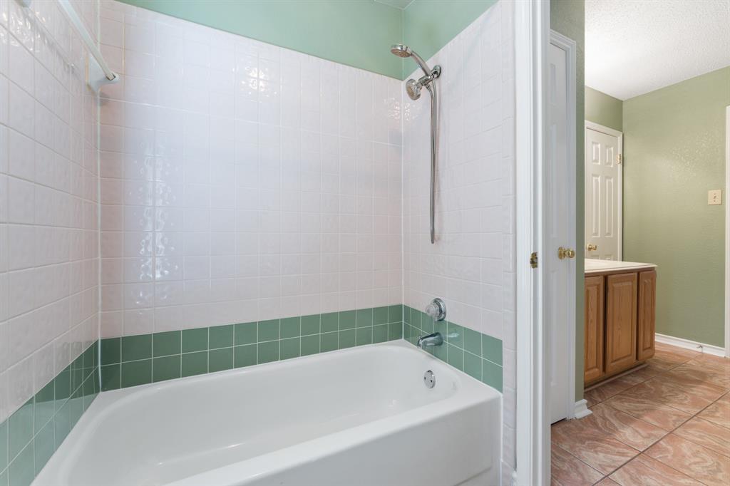 4303 Solitude Court Property Photo 13