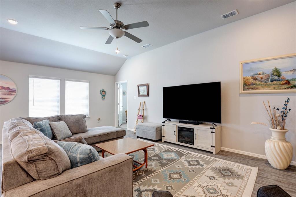 8948 Bronze Meadow Drive Property Photo 4