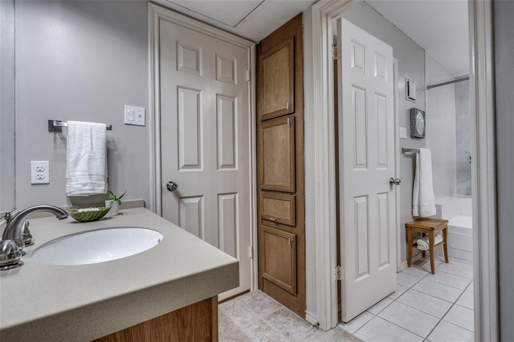 16301 Ledgemont Lane 262 Property Photo 15