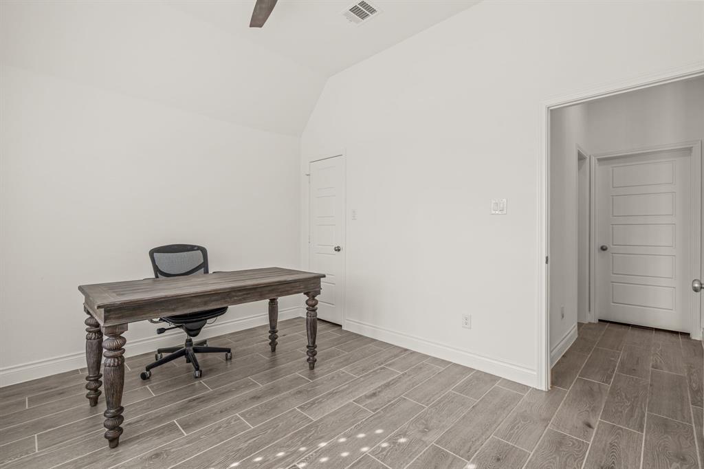 10524 Oates Branch Lane Property Photo 6