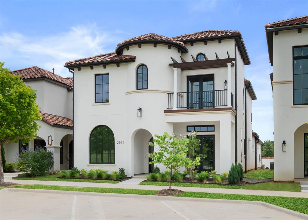 2963 Sunset Boulevard Property Photo 1