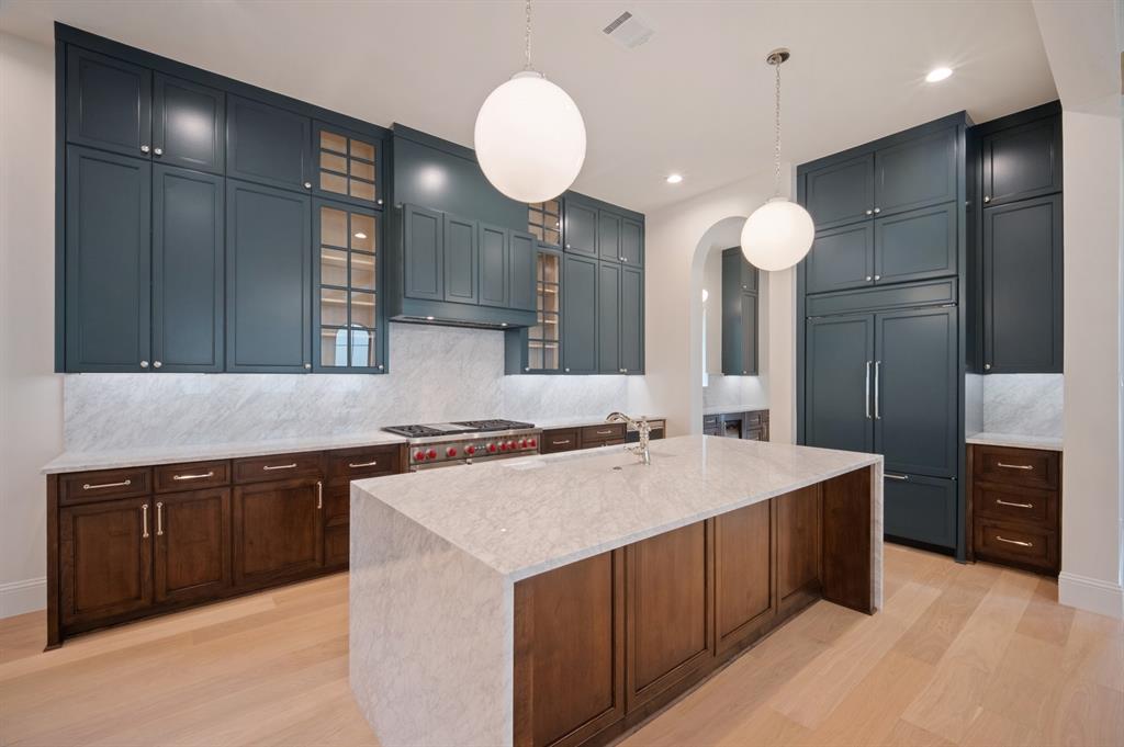 2963 Sunset Boulevard Property Photo 4