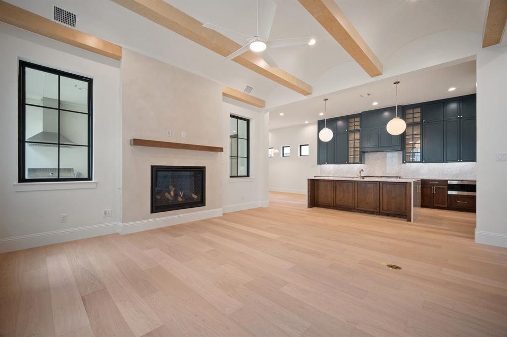 2963 Sunset Boulevard Property Photo 13