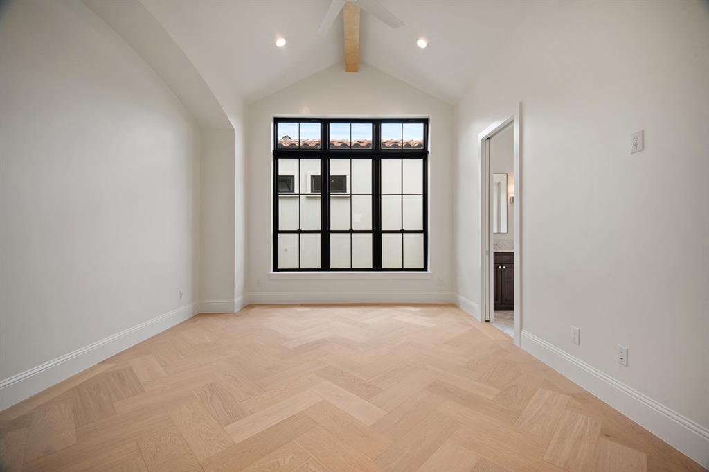 2963 Sunset Boulevard Property Photo 16