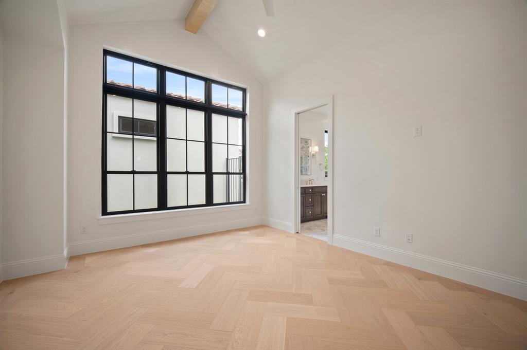 2963 Sunset Boulevard Property Photo 17