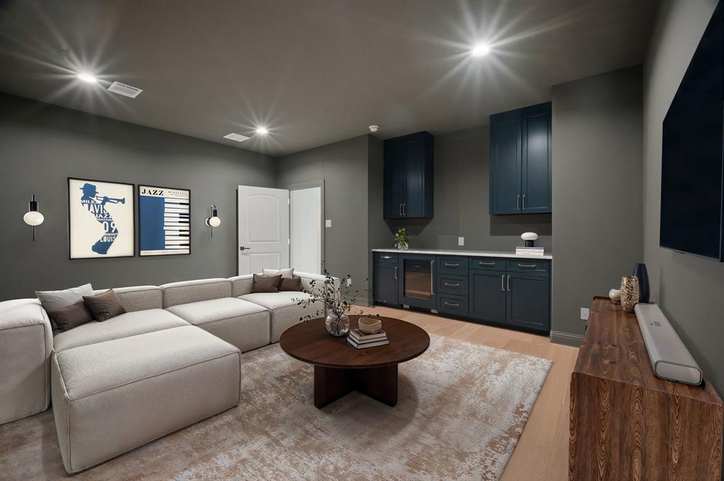2963 Sunset Boulevard Property Photo 18