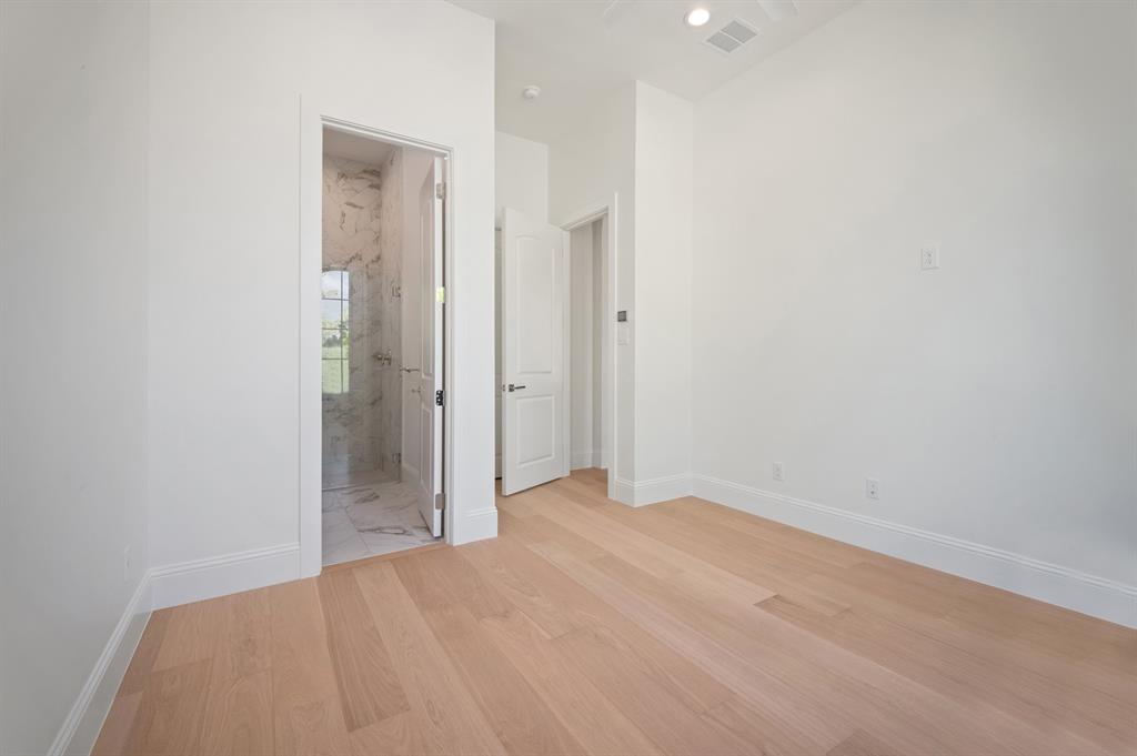 2963 Sunset Boulevard Property Photo 21