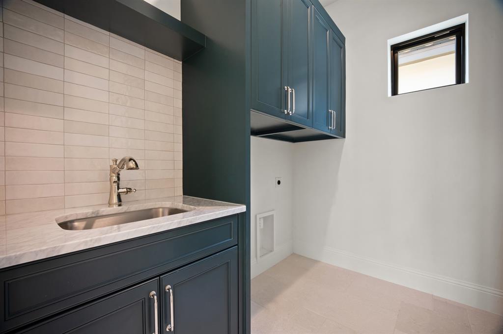 2963 Sunset Boulevard Property Photo 25