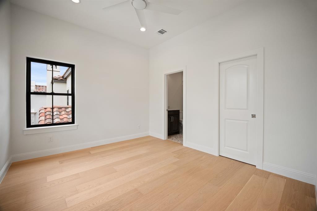2963 Sunset Boulevard Property Photo 31