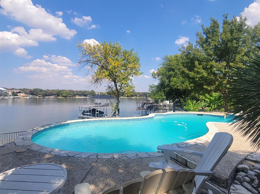 8917 Random Road Property Photo 1