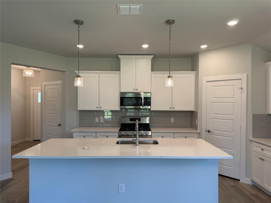 605 Finlee Way Property Photo 14