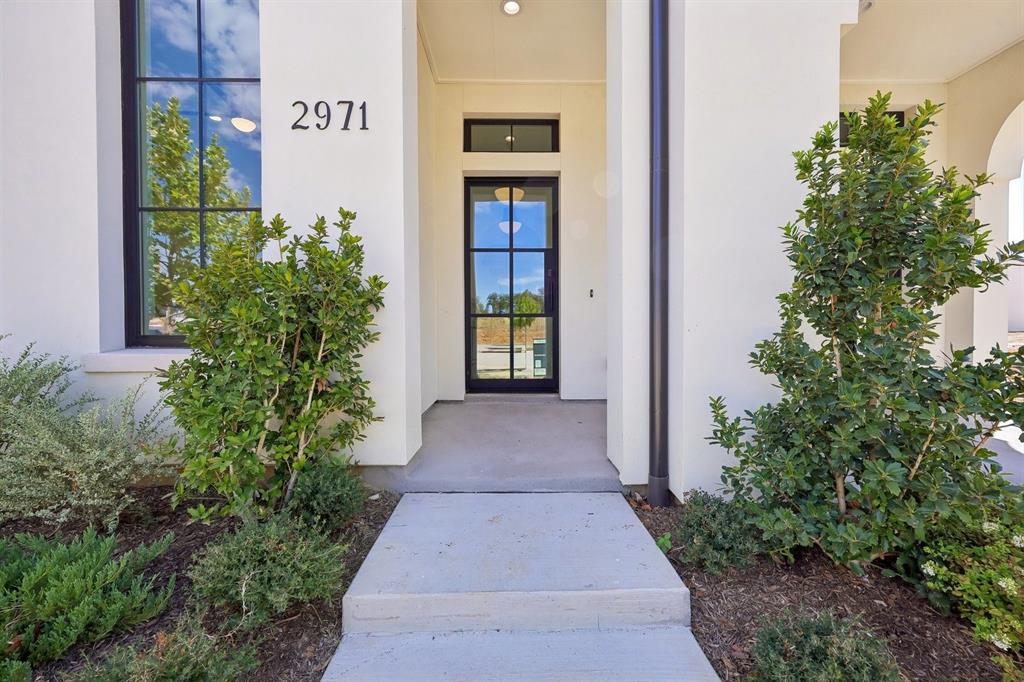 2971 Sunset Boulevard Property Photo 3