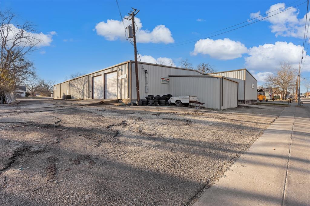 1510 Washington Property Photo 7