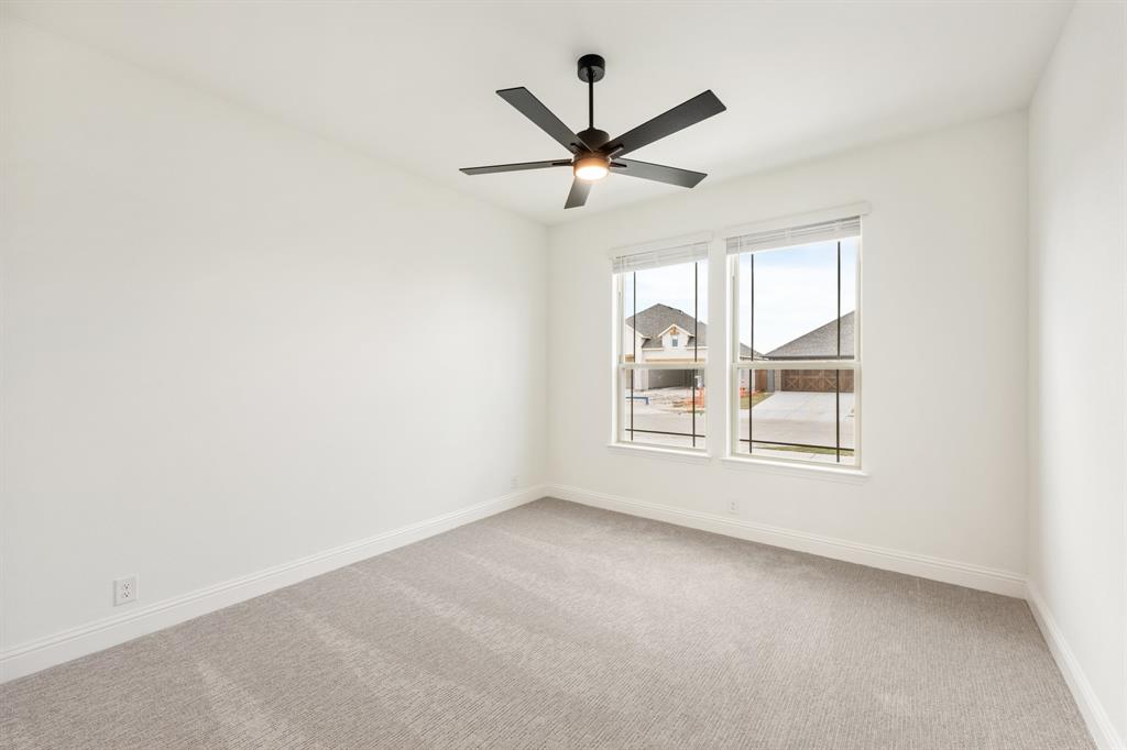 2407 Drummond Street Property Photo 8
