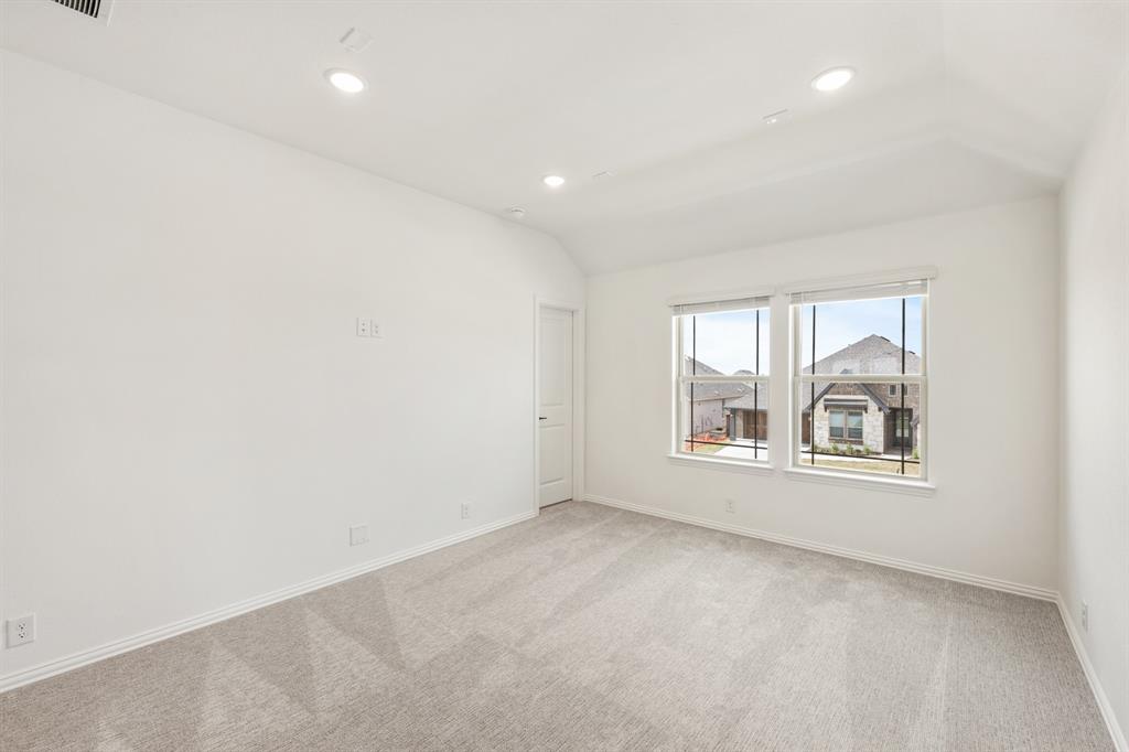 2407 Drummond Street Property Photo 31