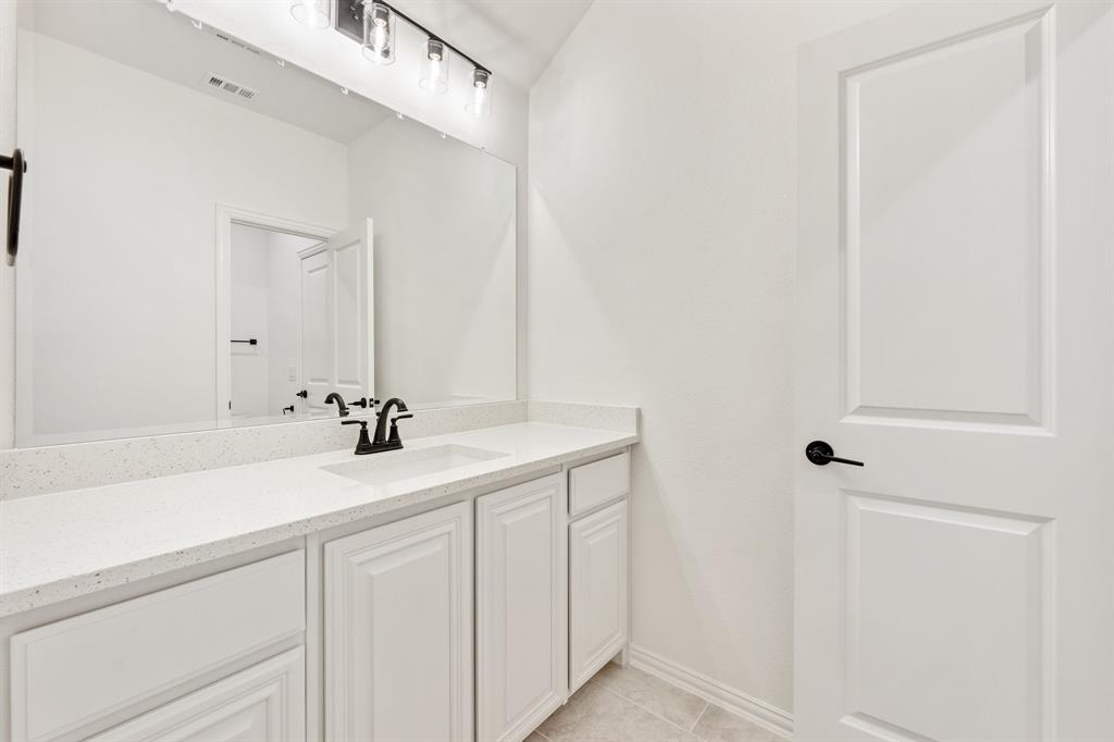 2407 Drummond Street Property Photo 36