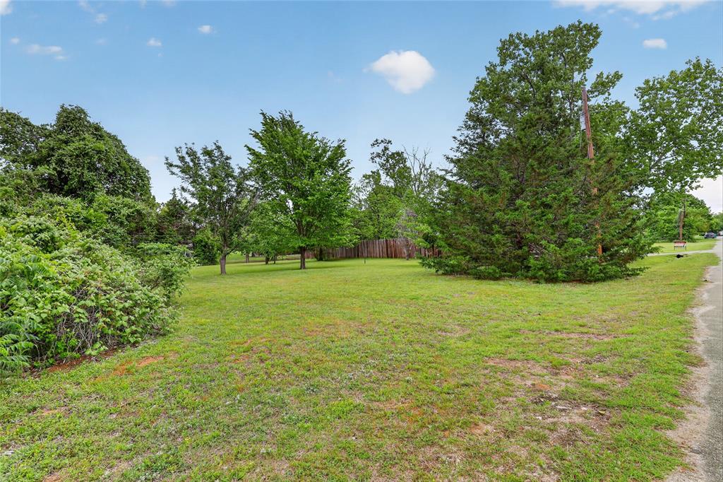 702 El Camino Real Property Photo 4