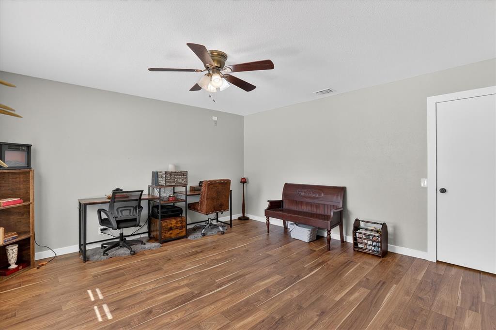702 El Camino Real Property Photo 20