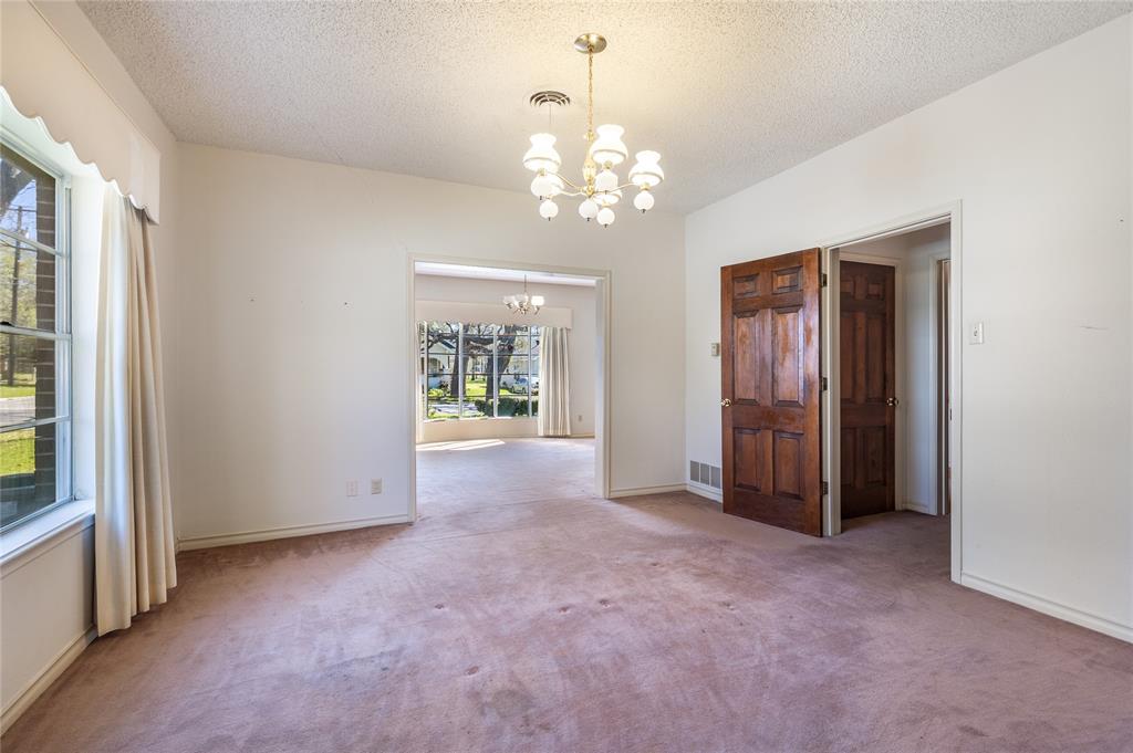 220 N Holly Property Photo 8